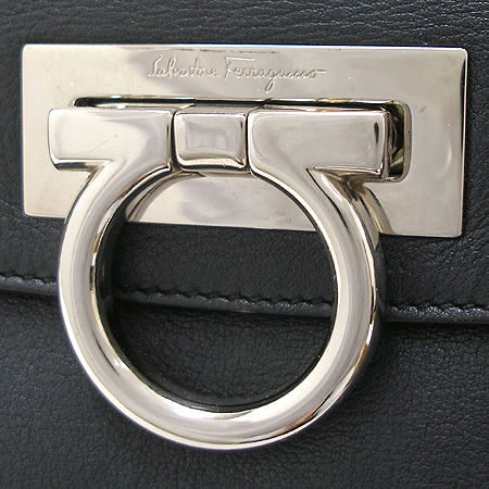 Ferragamo(��󰡸�) 21 4862 ���� ��ġ�� ����� [��������] �̹���3 - ���̺��� �߰���ǰ